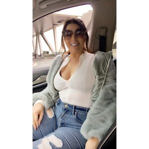 Meet your Posher, Christina